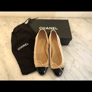 CHANEL lace and patent ballet slippers sz 39.5